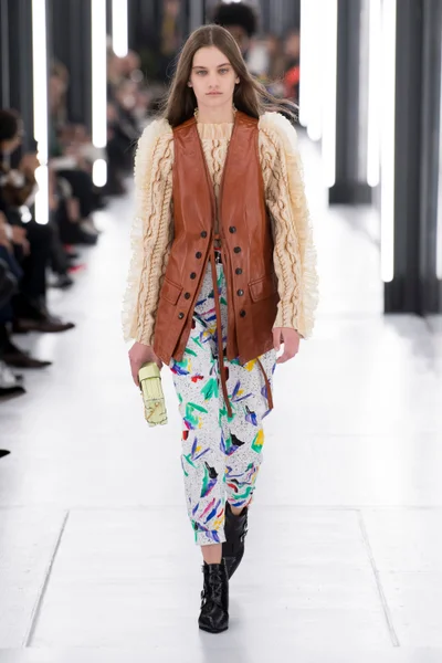 Look 23